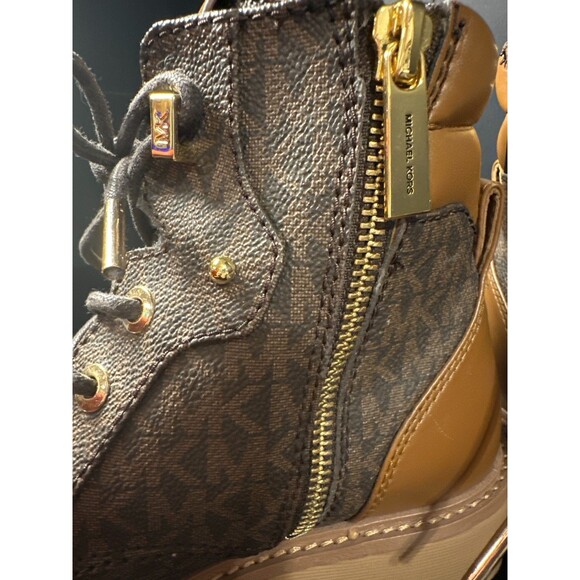 Michael Kors MK Monogram Combat Boots Brown Lace-Up Ankle Booties 6.5M - Picture 6 of 10
